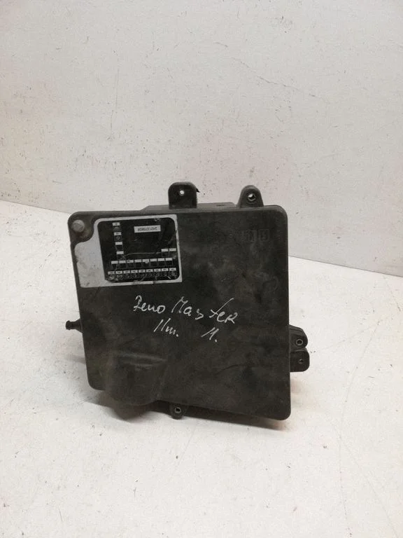 Fuse box set 243137085R