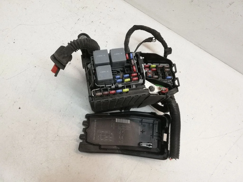 Fuse box set 30644652