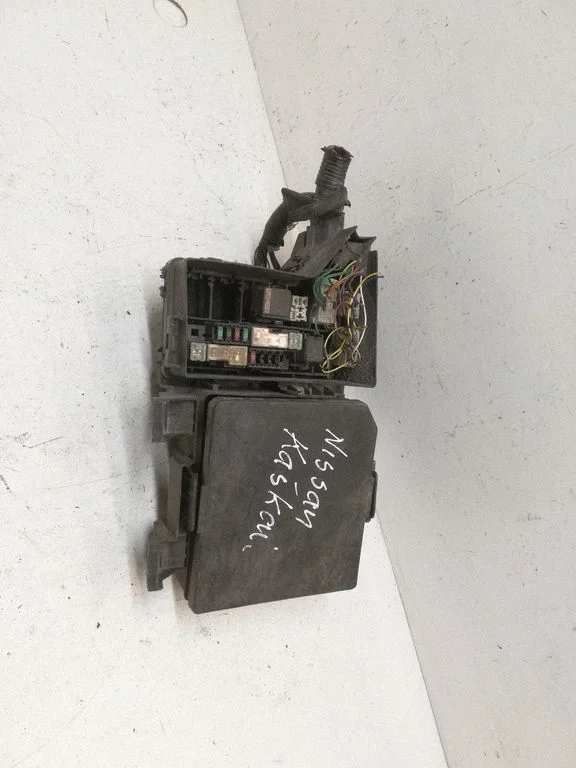 Fuse box set 284B7JD000