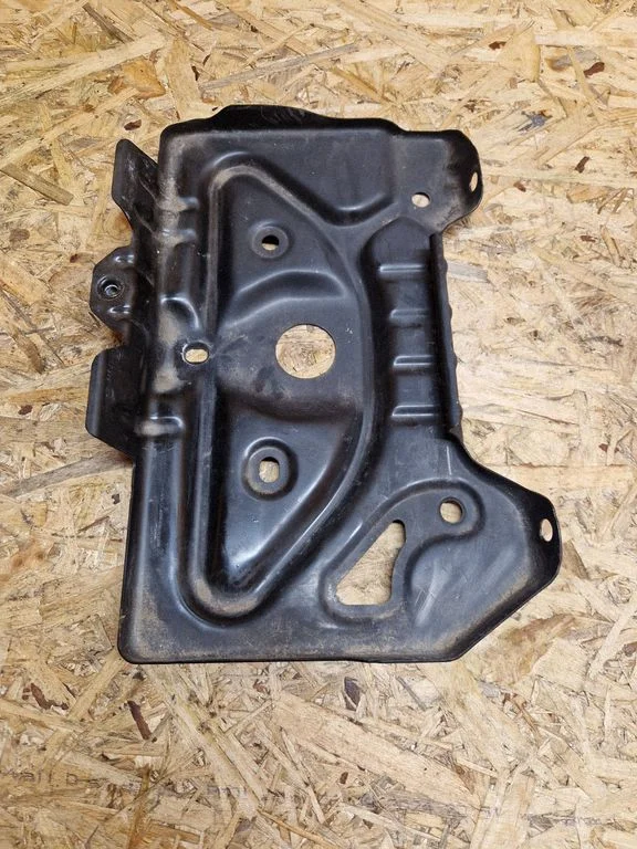 Battery tray – Mercedes-Benz E-Class W212 (2009-2016)