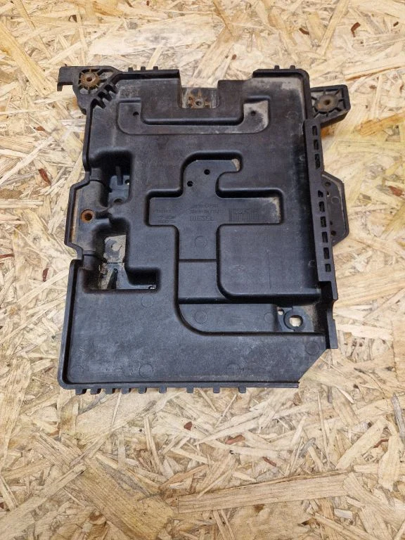 Battery tray – Hyundai i20 Active (2016-2021)