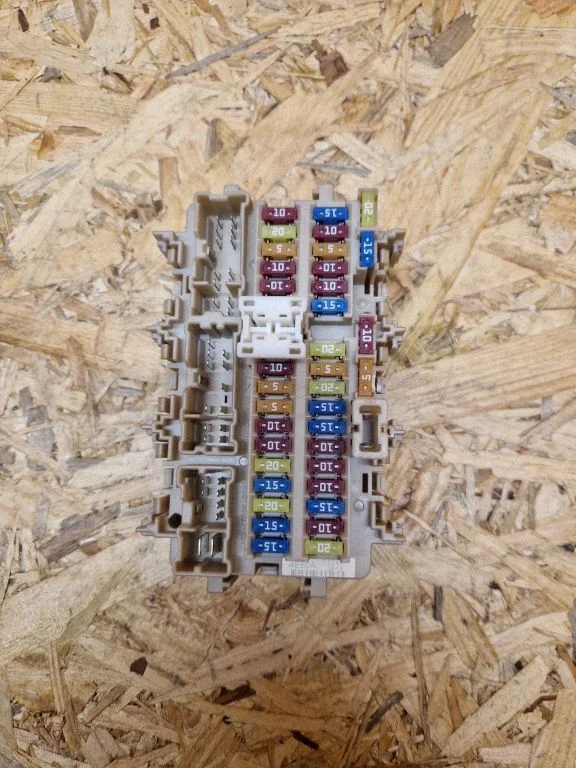 Fuse module – Nissan Qashqai (2014-2016)