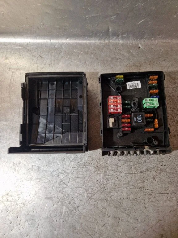 Fuse module – Audi A3 S3 8P (2003-2012)