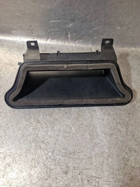 Other engine bay part 2GM819063C