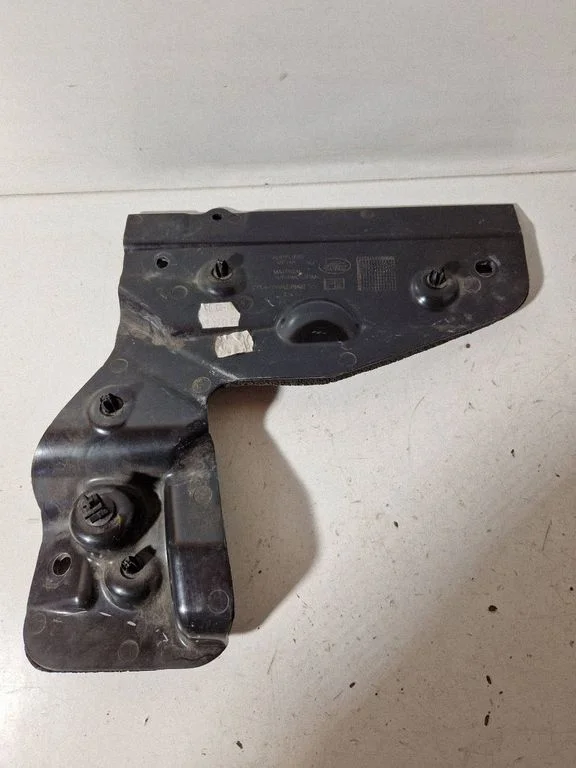 Muu mootoriruumi osa CPLA10B812BA