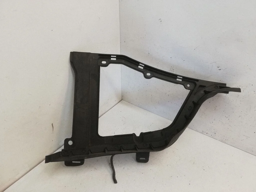 Other engine bay part 648941CA0A