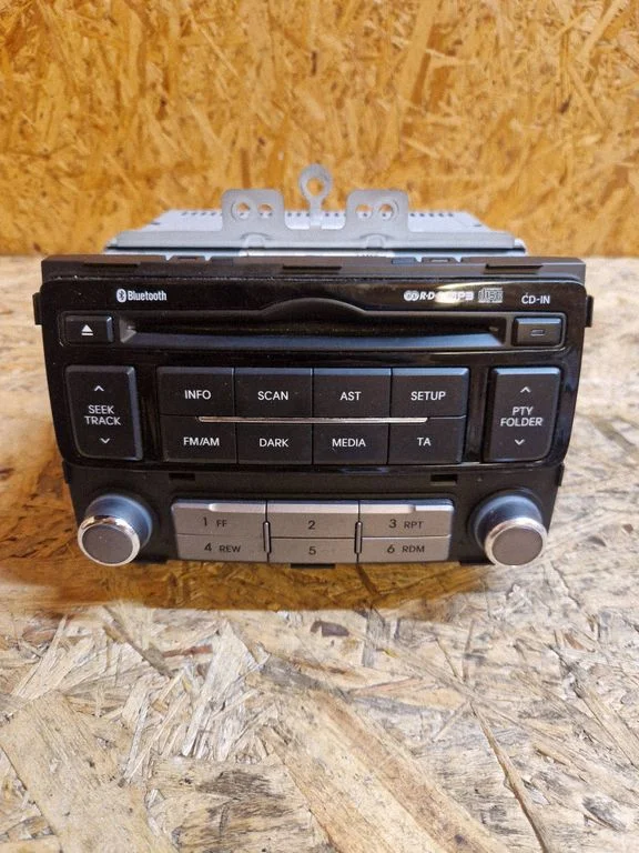 Radio, odtwarzacz CD/DVD, nawigacja 961211J252BLH