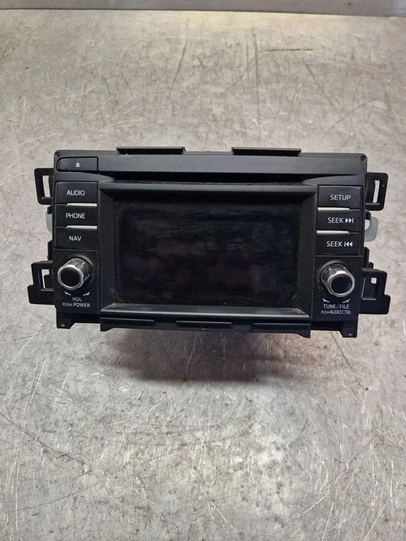 Radio/CD/DVD/GPS head unit GHP966DV0C