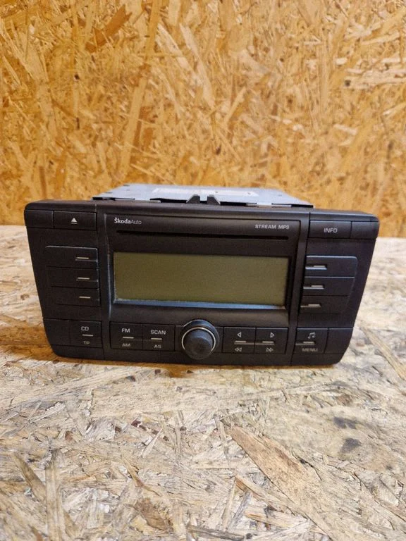Radio, odtwarzacz CD/DVD, nawigacja 1Z0035161C