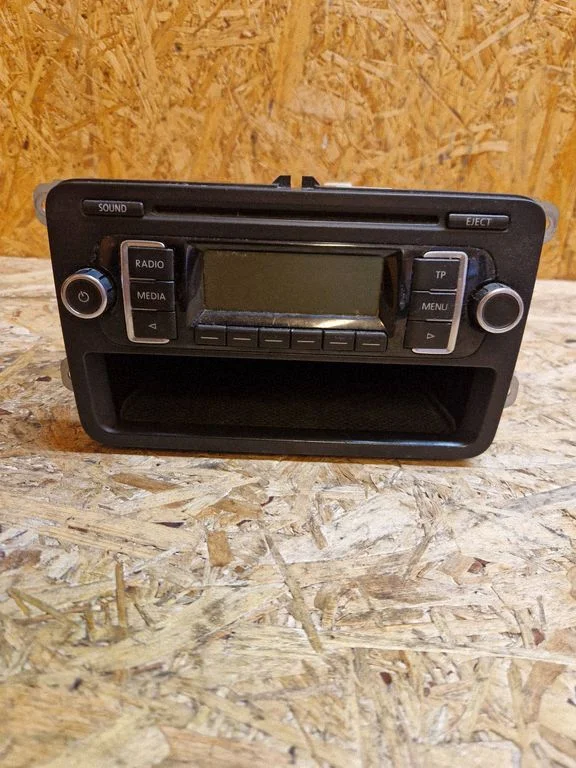 Radio, odtwarzacz CD/DVD, nawigacja 5M0035156C