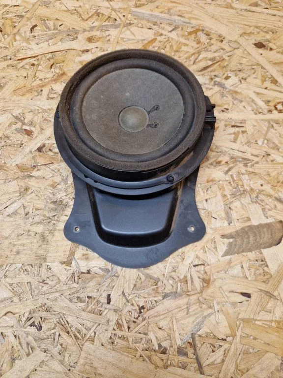 Front door speaker AA6T18808AA