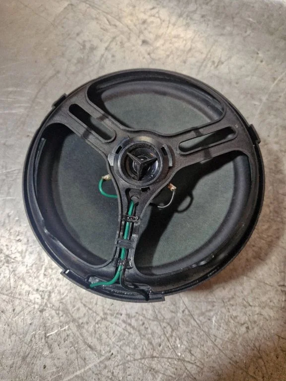 Front door speaker – Mercedes-Benz C-Class AMG W204 (2007-2014)