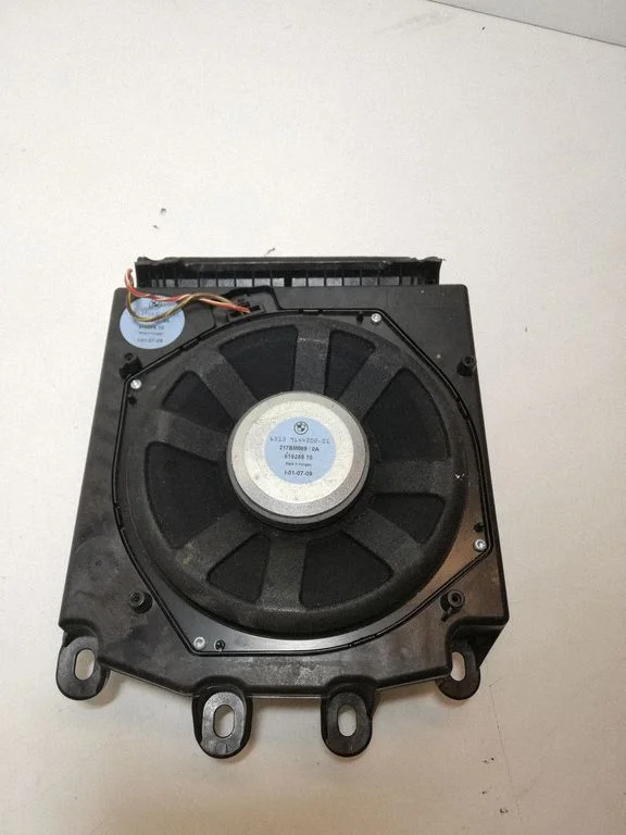 Subwoofer speaker – BMW 5 Series E60 E61 (2004-2010)