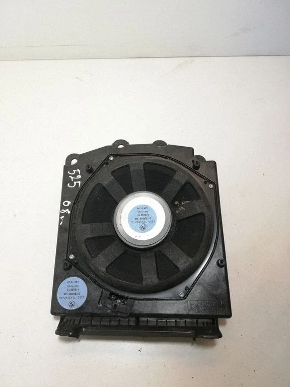 Subwoofer speaker – BMW 5 Series E60 E61 (2004-2010)