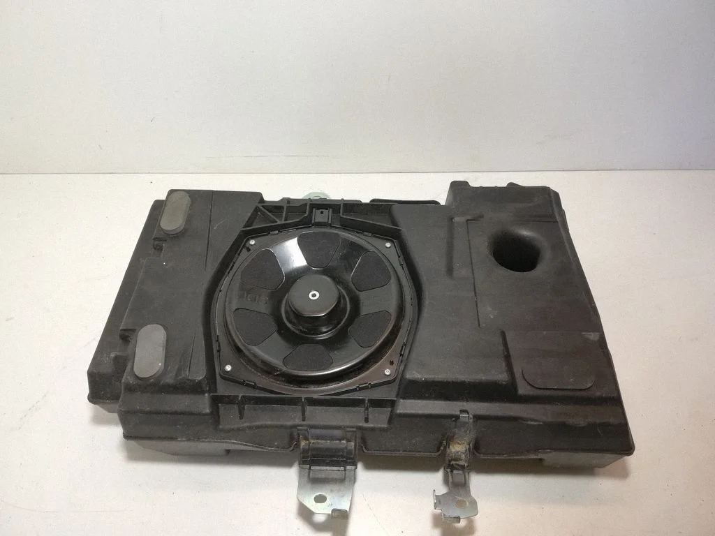 Subwoofer speaker – Land Rover Range Rover Evoque L538 (2011-2018)