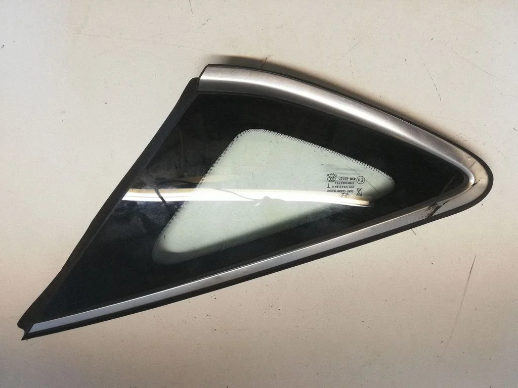 Rear side window 43R00107