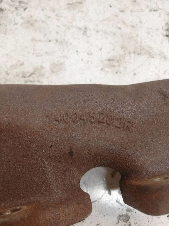 Exhaust manifold 140045202R