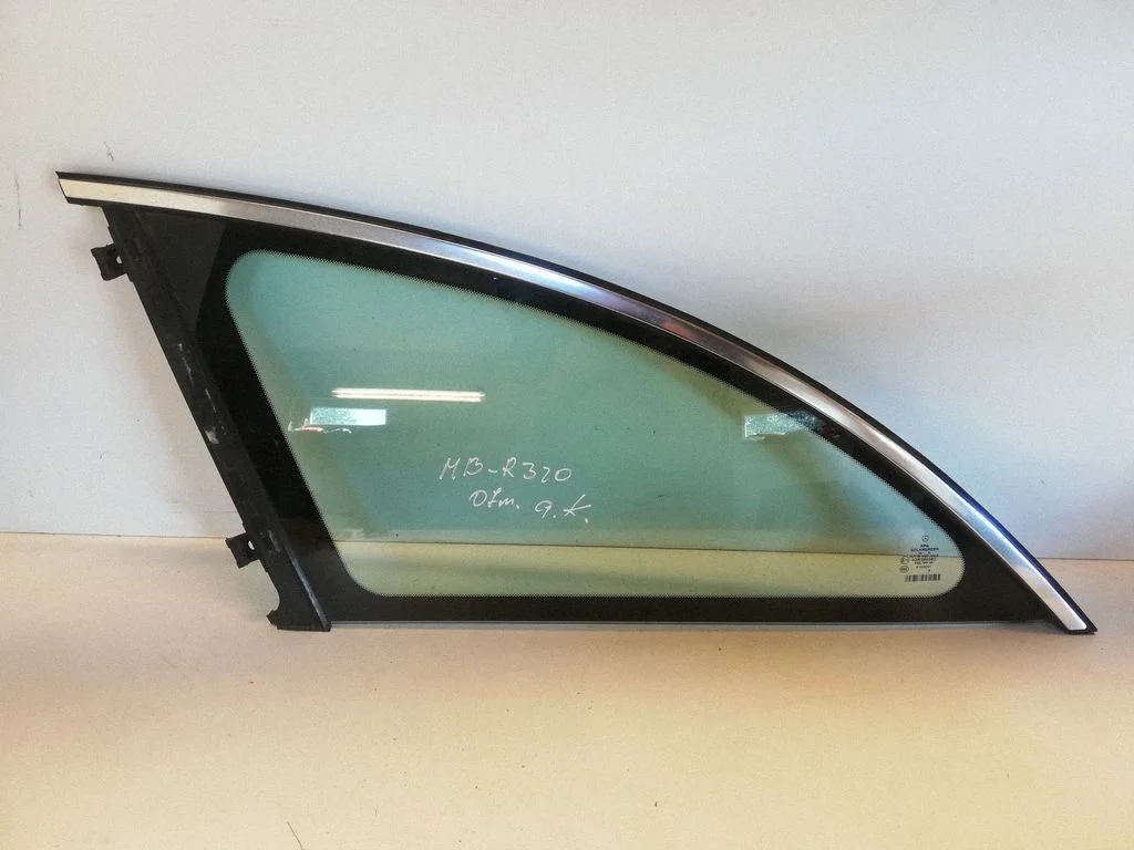 Rear side window 43R000263