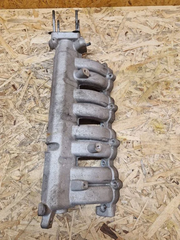 Exhaust manifold 83102A720