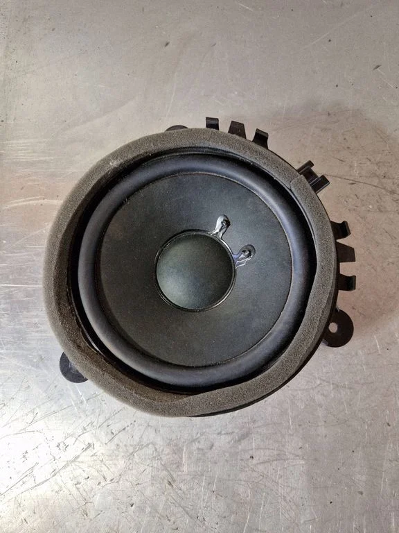 Rear door speaker 30657445
