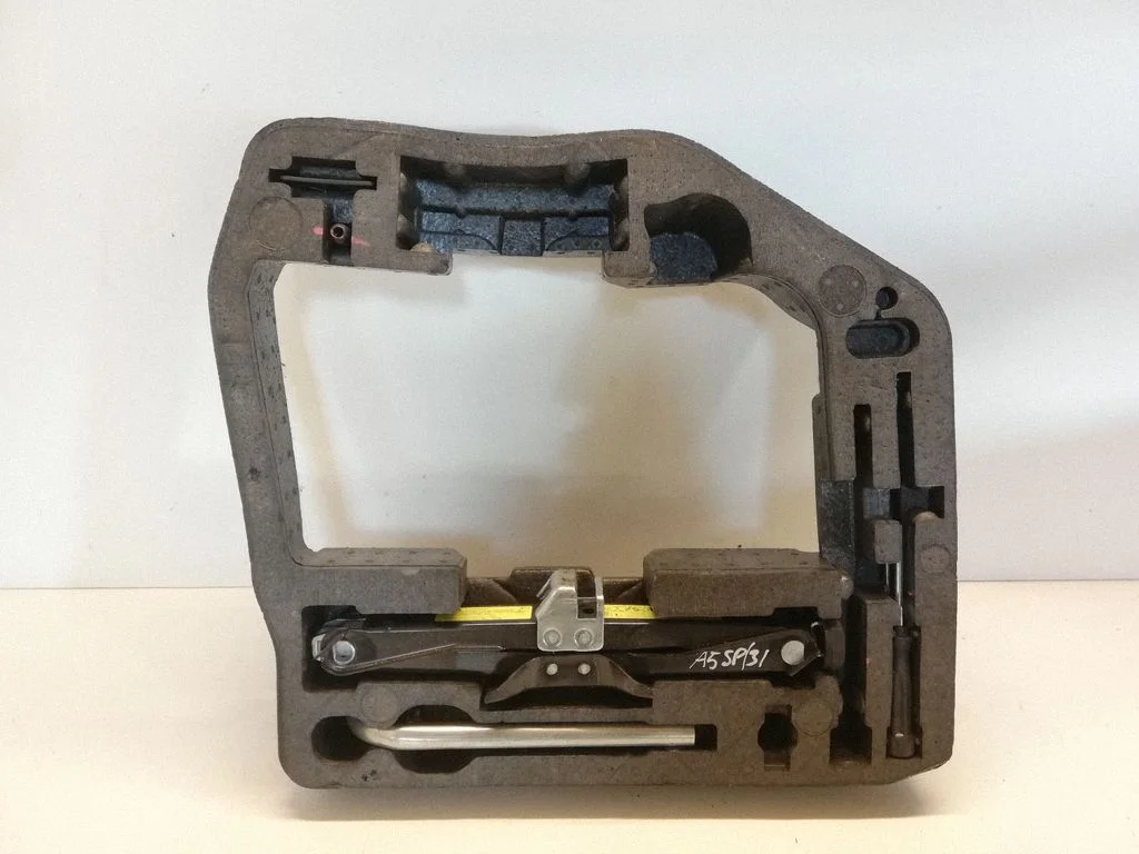 Tool box – Audi A5 Sportback 8TA (2009-2016)