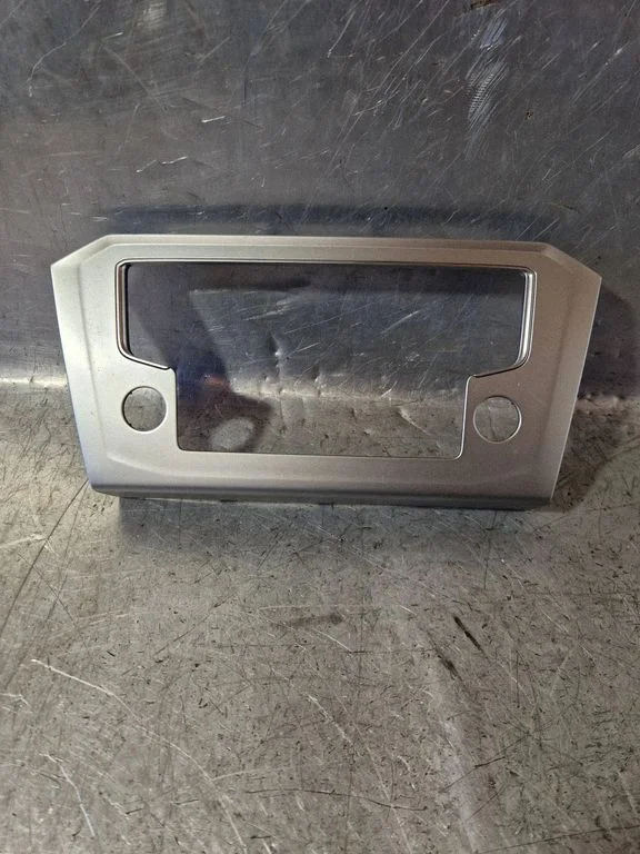 Radio/GPS head unit trim 3G2858071A