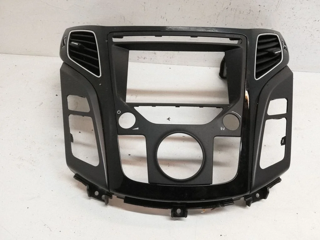 Climate control/heater control trim – Hyundai i40 (2011-)