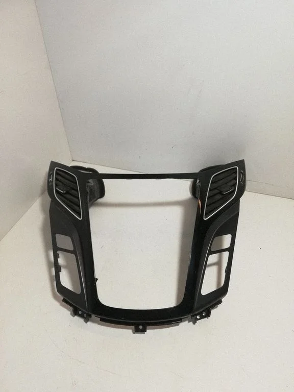 Climate control/heater control trim – Hyundai i40 (2011-)