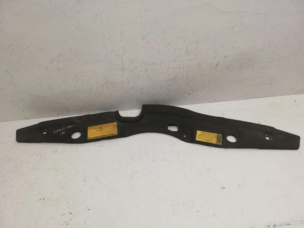 Radiator trim – Toyota Prius (XW30) (2009-2015)