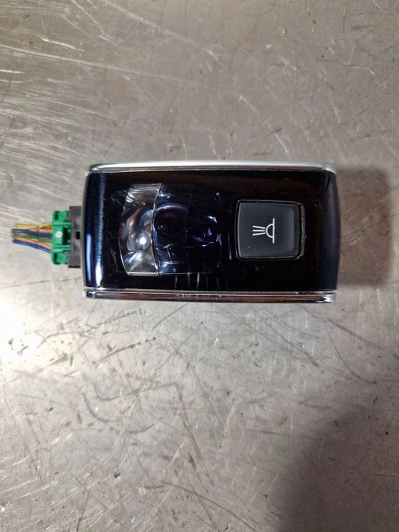 Other interior light – Peugeot 508 RXH (2011-2018)