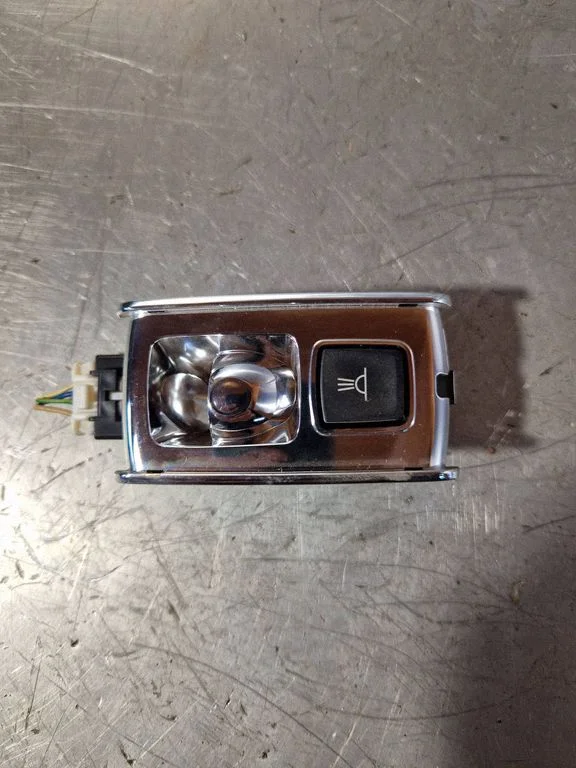 Other interior light – Peugeot 508 RXH (2011-2018)