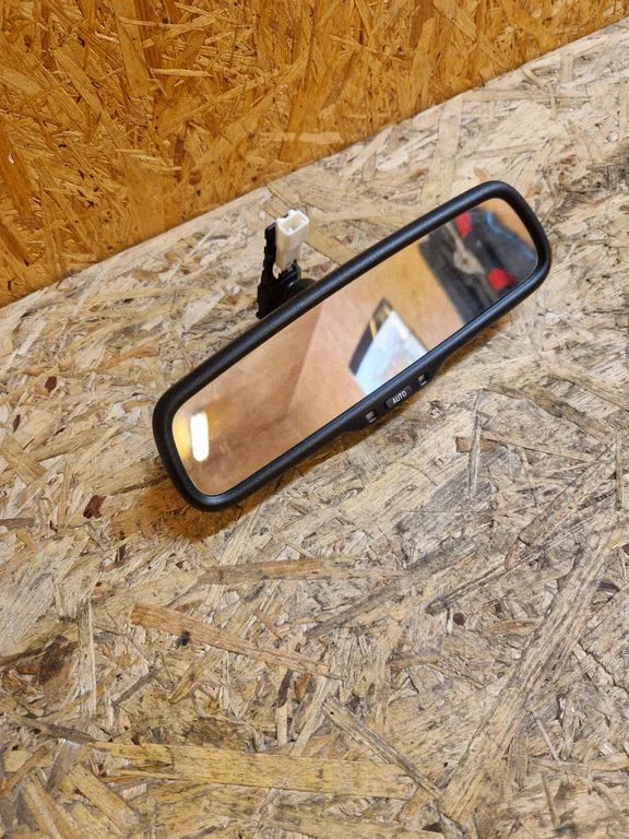 Rear view mirror (interior) – Toyota Avensis T270 (2012-2015)