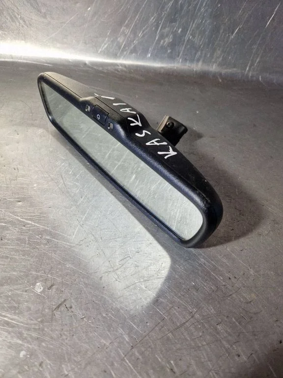 Rear view mirror (interior) 015892