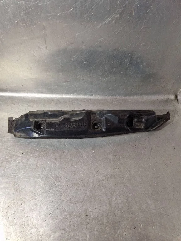 Fender end trim – Toyota Avensis T270 (2015-2018)