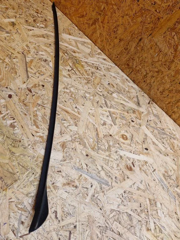Windshield trim 1T0854327E