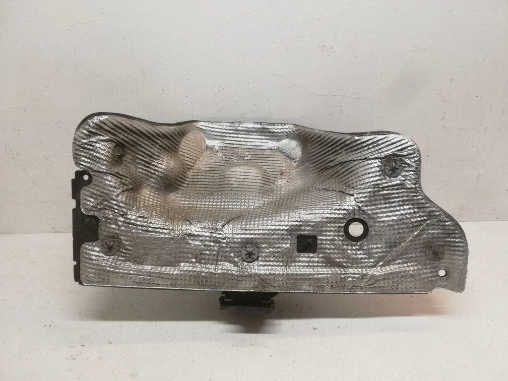 Heat shield in engine bay – Audi Q5 SQ5 8R (2008-2017)