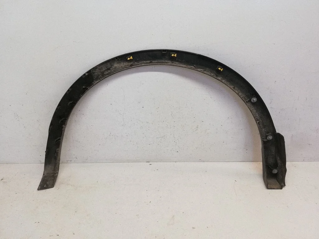 Rear fender molding trim 938294EA0A