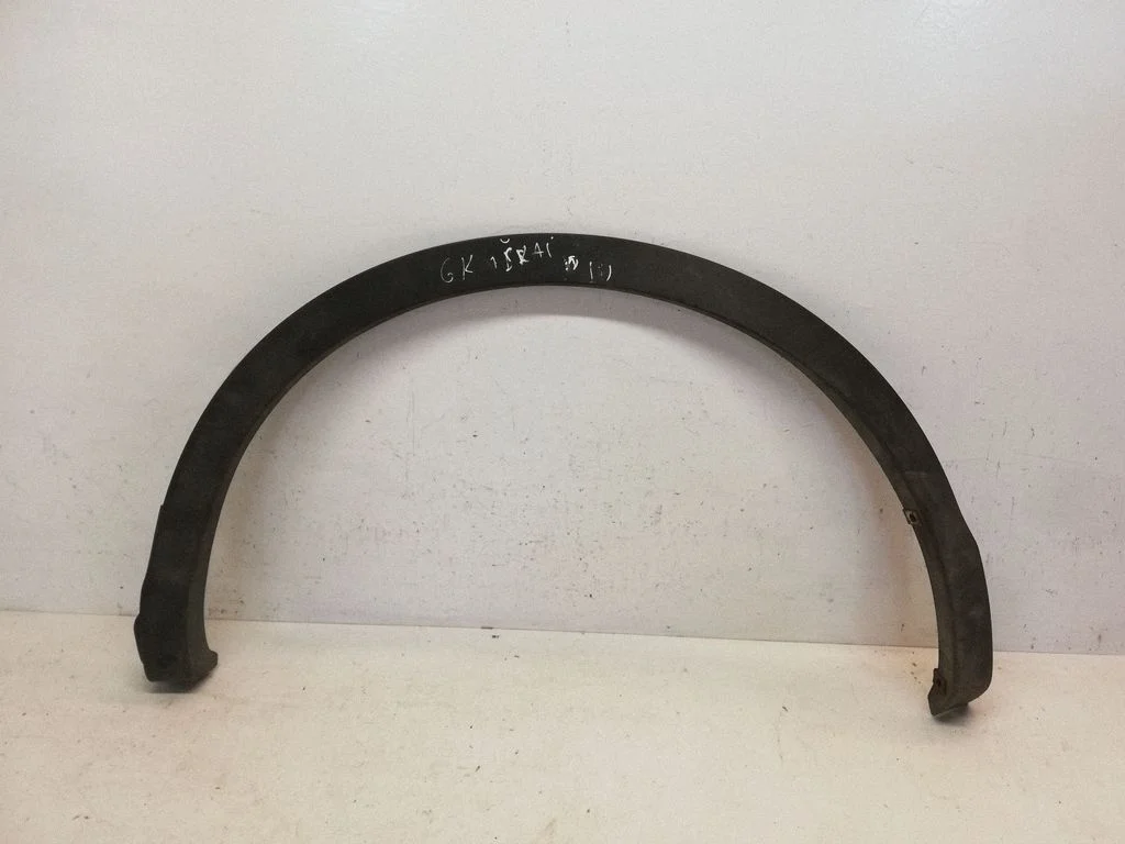 Rear fender molding trim 938294EA0A