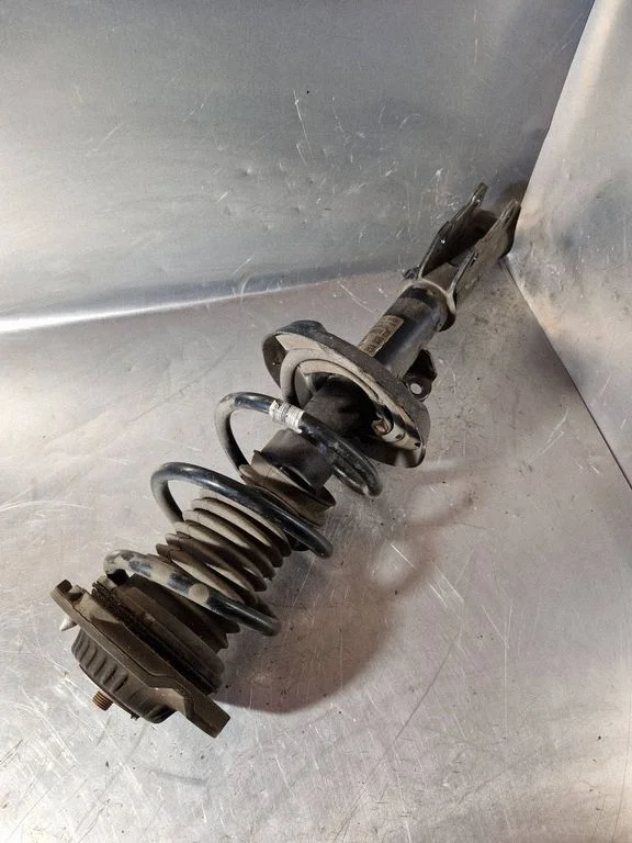 Front shock absorber with coil spring 39039564