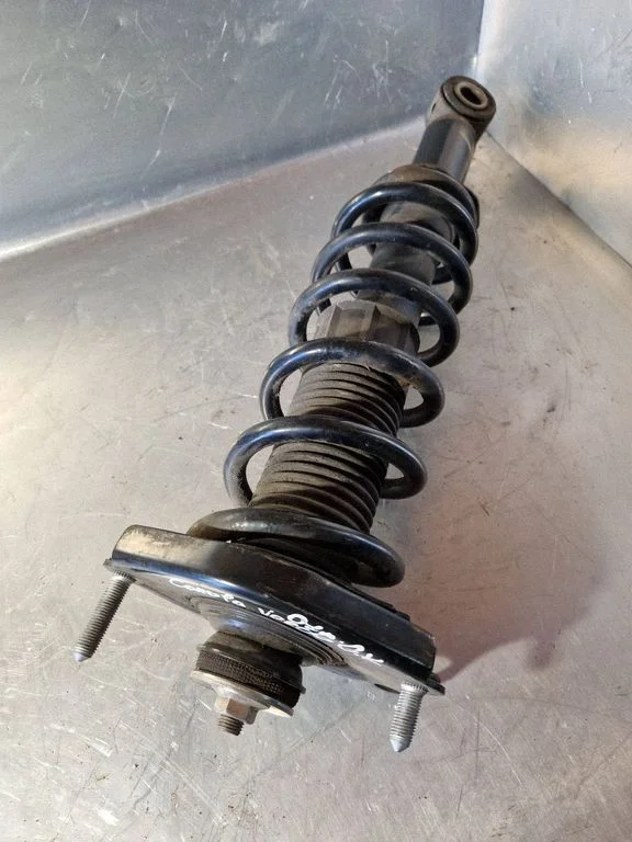 Front shock absorber with coil spring – Toyota Corolla Verso E121 (2004-2007)