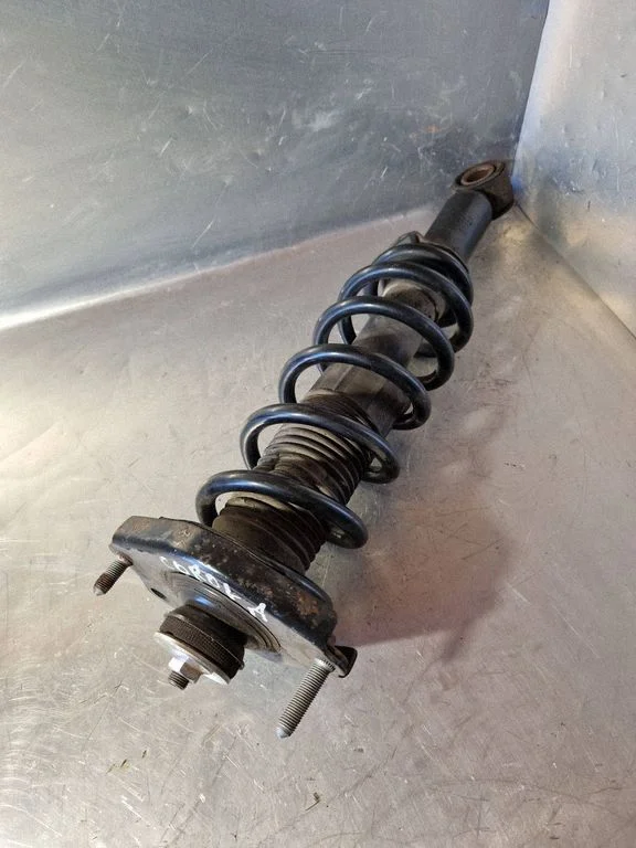 Rear shock absorber with coil spring – Toyota Corolla Verso E121 (2004-2007)