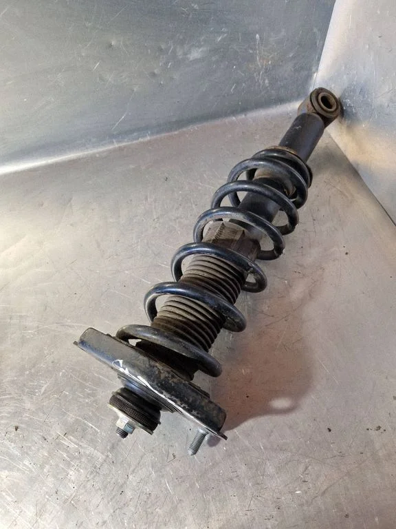 Rear shock absorber with coil spring – Toyota Corolla Verso AR10 (2004-2009)