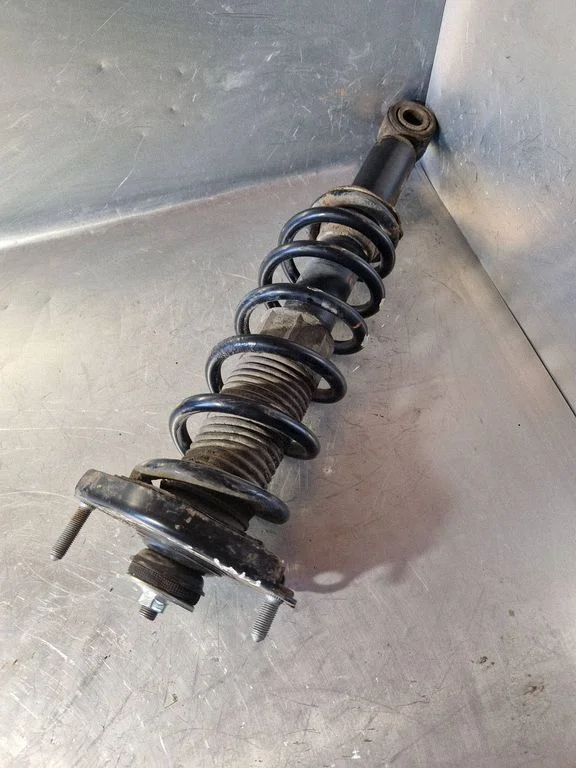 Rear shock absorber with coil spring – Toyota Corolla Verso AR10 (2004-2009)