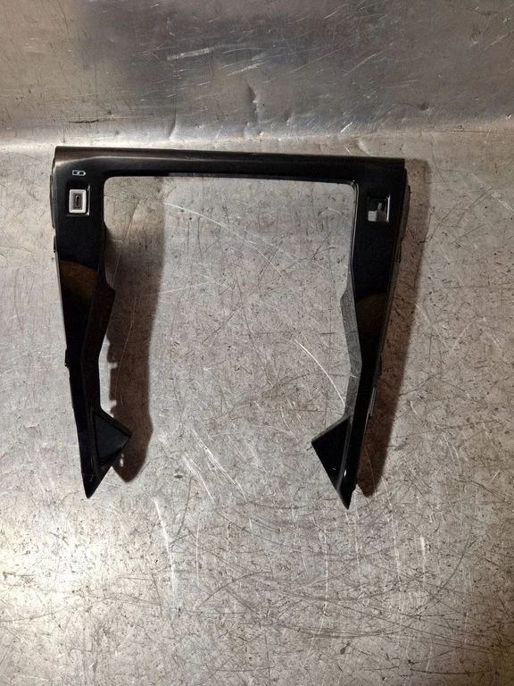 Panel trim 98283687801