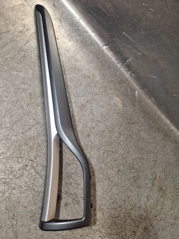 Osłona deski rozdzielczej ES73F04338BIC