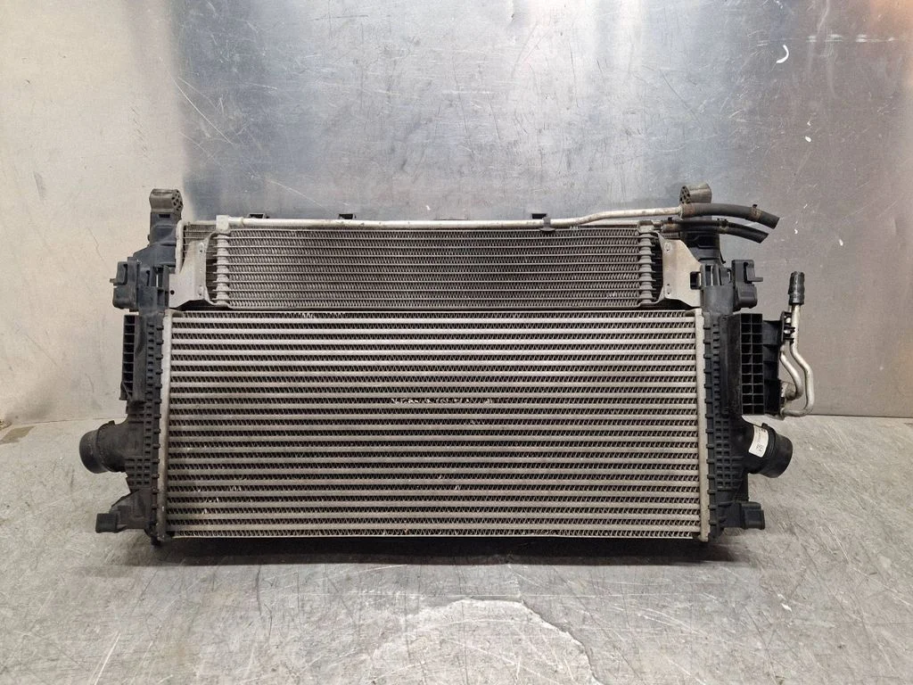 Radiatoru komplekts – Opel Astra J (2010-2015)