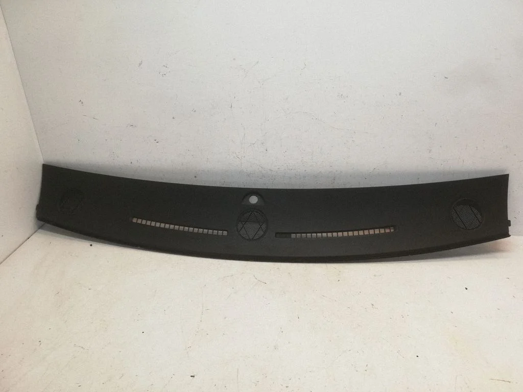 Panel trim 1SE86DX9AC