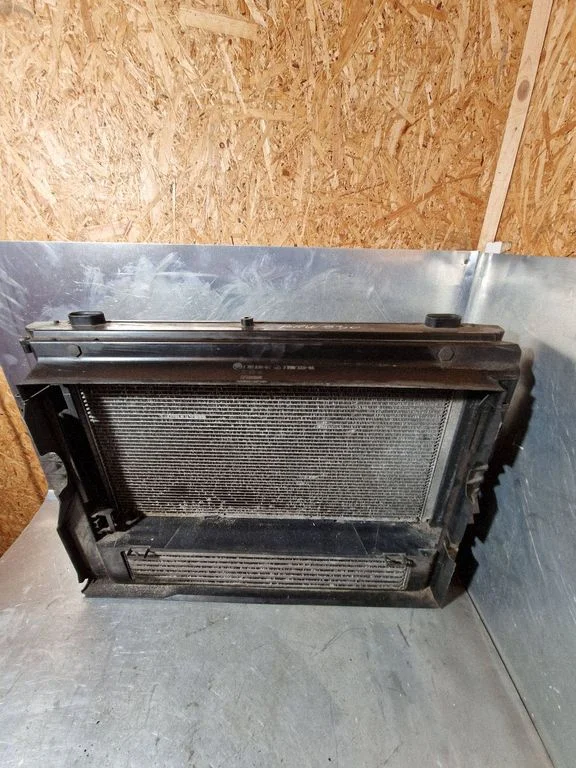 Radiaatorite komplekt – BMW 5-seeria E60 E61 (2004-2010)
