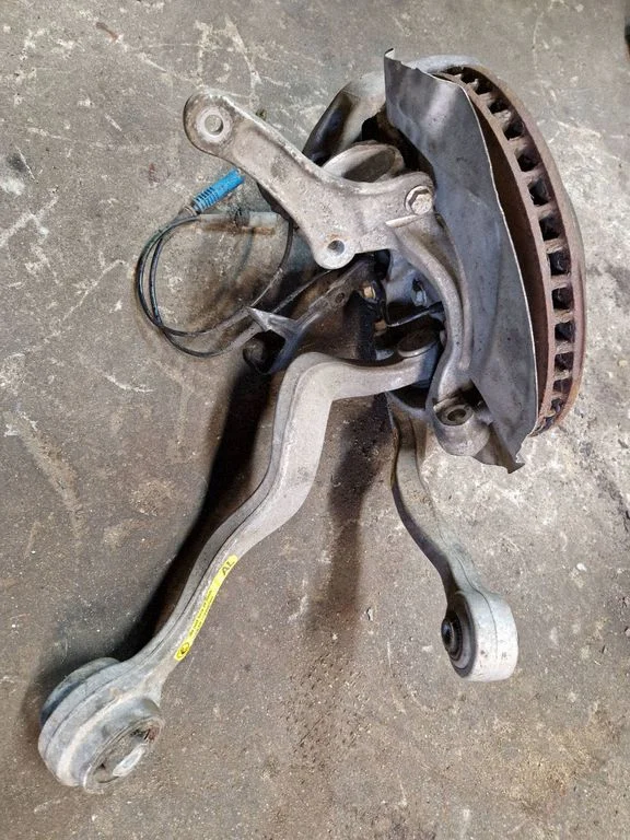 Esivedrustuse komplekt – BMW 5-seeria E60 E61 (2004-2010)