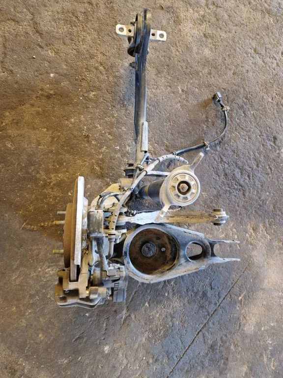 Rear suspension assembly kit set – Chrysler Pacifica (2017-)